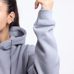 Sudadera corta con capucha transpirable para mujer con impresión de logotipo personalizado bordado ropa informal OEM proveedor directo de fábrica del fabricante - Product Image 3