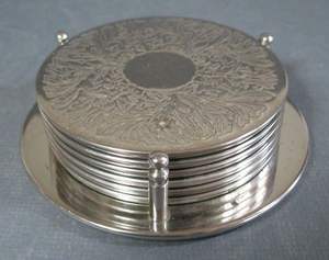 Ensemble de sous-verres en métal gravé floral vintage, motif décoratif antique gravé pour salles à manger, vente en gros - Product Image 4