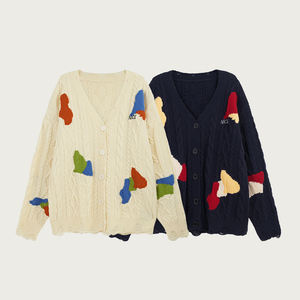 Nouveau 2024 personnalisé Couple coeur câble tricot respirant bouton avant col en v pull coupe ample - Product Image 1