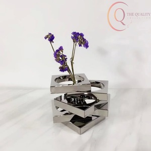 Elegante Florero de Metal para Mesa, Ideal para Decoración de Sala de Estar y Oficina, Mejora el Ambiente con un Toque de Sofisticación Moderna - Product Image 2