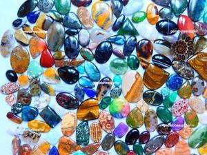 Mélange de pierres précieuses brutes naturelles irrégulières certifiées IGI sans traitement pour collier bijoux pierres HARI OM CREATIONS HRMC 9098 - Product Image 2