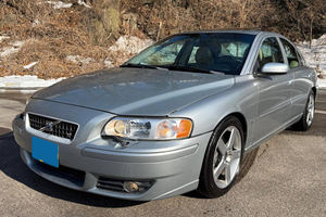 Vehículos Volvo S60-R 2006 usados y duraderos ofrecidos a bajo precio - Product Image 2