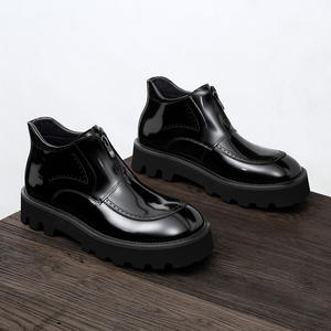 Botas de Piel de Oveja Marrón de Lujo por Encima de la Rodilla con Superficie Impermeable y Forro Antideslizante para Clima Frío y Uso Formal - Product Image 5