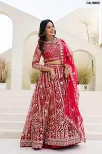Ensemble de vêtements ethniques indiens, robe de mariée en filet papillon, lehenga choli lourd avec des paillettes et des broderies en cordon et un ensemble de dupatta en filet - Product Image 2