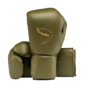 Ensemble de boxe personnalisé en cuir véritable de qualité supérieure avec logo, fermeture auto-agrippante et lacets antidérapants pour le Muay Thai - Product Image 5