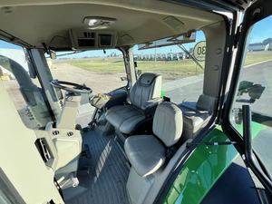 Tractor John Dear 8R 410 usado - Product Image 6