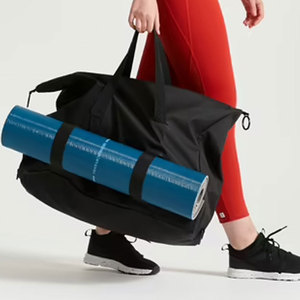 Venta al por mayor de bolsas de gimnasio ligero Venta caliente precio bajo bolsas de gimnasio diseño único de color personalizado bolsas de gimnasio - Product Image 6