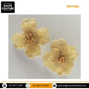 Última moda de diseño de fiesta de noche de desgaste hecho a mano Rosa flor con cuentas Tops pendientes de los mejores fabricantes indios enumerados - Product Image 5