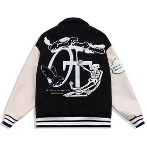 Chaqueta Universitaria Varsity de Alta Calidad con Logotipo Personalizado para Hombre, Mangas de Cuero Curtido, Bordado Chenille, Forro 100% Poliéster - Product Image 2