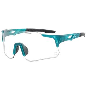 Gafas deportivas de exterior de nuevo estilo y a la moda con lentes que cambian de color para hombres y mujeres - Product Image 4