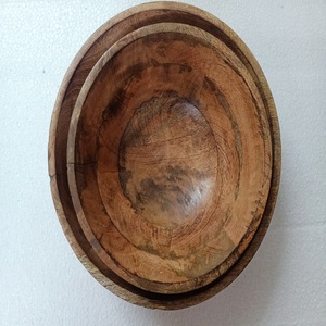 Cuenco de madera artesanal hecho a medida, hecho de madera de alta calidad. Ideal para servir como un impresionante acento decorativo - Product Image 1