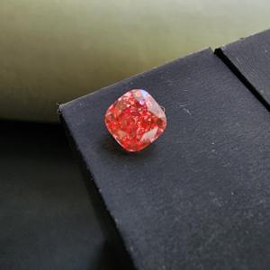 Diamante Rosa Cultivado en Laboratorio CVD de Alta Calidad, Corte Cojín de 1.00CT, Brillo Impresionante para Joyería, Certificado IGI - Product Image 2
