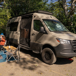 Remolques de Campamento Blancos en Buen Estado/Caravana Móvil para Viajes por Carretera, Construcción Modular Ligera de Aluminio, Acero Inoxidable 304 - Product Image 1