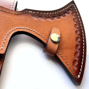 Funda de cuero de artesanía fina hecha en fábrica de alta calidad para hacha de cara de 16 cm - Product Image 2
