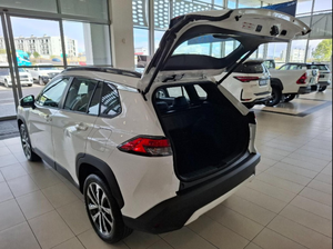 Voiture d'occasion de qualité à prix abordable, Toyota Corolla 1.8 XR Hybride Automatique 2026, conduite à droite - Product Image 3