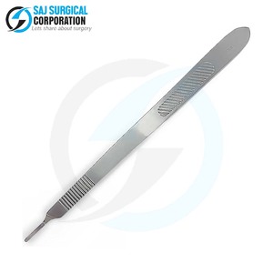 Antirouille en acier de conception argentée inoxydable de poignée de scalpel d'OEM pour les lames jetables réutilisables dans des procédures dentaires médicales - Product Image 3