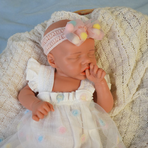 Bebé realista <span class=keywords><strong>de</strong></span> silicona completa 43cm 3kg Sleeping Girl <span class=keywords><strong>Reborn</strong></span> Dolls Silicona Baby Doll - Product Image 6