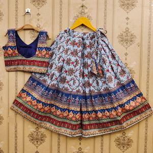 Shoryam Fashion Filles Enfants Vêtements ethniques traditionnels Ensemble Lehenga Choli bleu Impression numérique Entièrement cousu Fête Mariage Vente en gros - Product Image 2