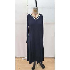 Robe midi en modal vert cagla à col en V et manches longues pour femme, 29515 - Bleu marine - Product Image 5