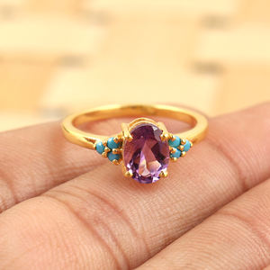 Anillo Vintage de Plata de Ley 925 Chapado en Oro con Amatista Natural y Turquesa, Corte Ovalado, Engaste de Diamantes para Boda - Product Image 1