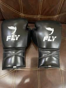 Gants de boxe professionnels Twins Boxing en cuir véritable pour MMA, Muay Thai, Sparring, Kickboxing, Fly Boxing – Ensemble Or et Blanc - Product Image 6