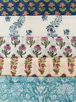 Tissu extérieur imprimé floral indien 100% coton pur écologique pour vêtements de filles, rideaux, oreillers, coussins, sacs, assortiments