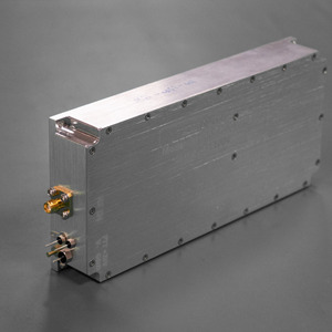 وحدة مكبر صوت محمولة مخصصة صغيرة الحجم بقدرة 100 واط وتردد 1-300 ميجاهرتز مع تقنية LDMOS RF PA ونظام GaN بقدرة 10 واط-20 كيلو واط، ملحق لطائرات FPV بدون طيار - Product Image 2