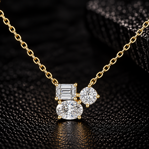 Collier Minimaliste en Or 14K avec Diamants de Laboratoire Multi-formes (Ovale, Brillant, Coussin, Émeraude) 1,50 CTW DEF VVS et Rhodium - Product Image 1