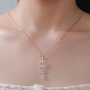 Pendentif Fleur de Lotus Minimaliste en Argent Sterling 925 et Moissanite, Creux, Plaqué Or, Bijou de Luxe, Cadeau pour Femmes et Filles - Product Image 4