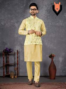 Vêtements occasionnels en soie avec Jacquard Work Kurta Pajama Fabricant et fournisseur de l'Inde au taux le plus bas - Product Image 4