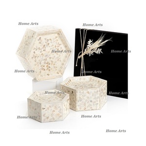 Juego de 3 Soportes para Pastel de Diferentes Tamaños en Madreperla y Madera, Soporte para Postres de Home Arts - Product Image 4