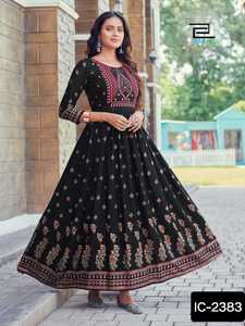 Dernières femmes portent des vêtements décontractés punjabi élégants robe en rayonne vêtements de bureau tendance Kurti en rayonne avec motif fantaisie imprimé Kurtis - Product Image 4