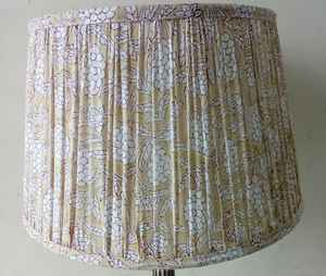 Pantalla de Lámpara de Lujo con Estampado Floral de Seda Suave, Suministro Directo de Fábrica, Elegante y Moderna para Lámpara de Mesa, Cubiertas de Luz Artísticas - Product Image 2