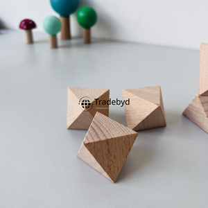 Dés polyédriques en bois naturel de qualité supérieure, ensemble de 7 pièces, écologiques, durables, faits à la main pour les jeux de société, RPG Tradebyd - Product Image 4