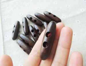 Pinlong Sofa Decorative Wooden Horn Toggle <b>Buttons</b> 2 Holes Coat Duffle Toggle <b>Button</b> Oval Horn <b>Buttons</b> - Product Image 4