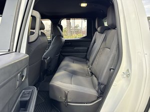 Toyota Tacoma 2WD SR5 d'occasion propre 2025 - Product Image 6
