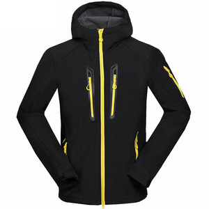 Offre Spéciale vestes de sport à coque souple noire personnalisées pour hommes nouveau design veste en toile imperméable thermique extérieure avec col montant - Product Image 1
