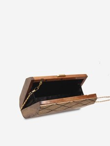 Pochette en bois marron et doré pour femmes - Product Image 6