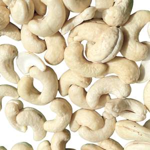 ขายด่วน 2025 เม็ดมะม่วงหิมพานต์ดิบจากเวียดนาม บรรจุกล่อง ยี่ห้อ SANTIGO ขนาด WW320 พร้อมจัดส่ง - Product Image 1