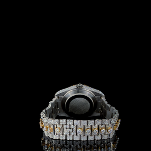 นาฬิกาสปอร์ตสองโทนสีสุดหรูสีเหลืองทองเงินเย็นแสดงวันที่อัตโนมัติ VVS คุณภาพควอตซ์สแตนเลส - Product Image 4