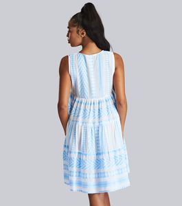 V-Weaving Artisan-Made Robe d'été pour les femmes porter V Weaving Texture manches courtes été et plage, tenue décontractée robe pour les femmes - Product Image 3