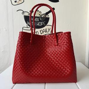 Sembagi Bolsos ecológicos para mujer Tejido único Plástico reciclado Premium Granate Nuevo estilo Tamaño de disfraz para adultos Bolsos al por mayor - Product Image 1