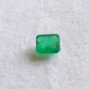 Esmeralda de Zambia de grado AAA de alta calidad, brillo excepcional, hermosa piedra preciosa verde natural, el mejor descuento certificado por IGI - Product Image 2
