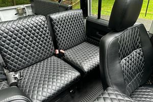 รถแลนด์โรเวอร์ ดีเฟนเดอร์ 110 ปี 1994 มือสอง สภาพดี ราคาคุ้มค่า - Product Image 4