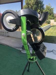Fournisseur en gros authentique de la meilleure qualité de machine à lancer de baseball Spinball 3Wheel XL - Product Image 2
