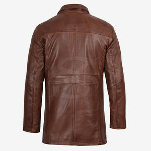 Manteau en cuir de luxe moderne, conçu avec une texture douce de qualité supérieure pour un port confortable et un look élégant et propre - Product Image 4