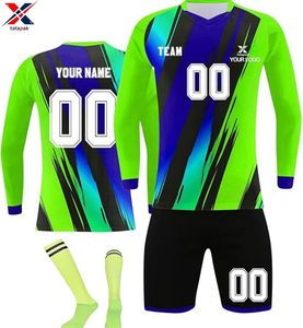 เสื้อทีมฟุตบอล โพลีเอสเตอร์ 100% ระบายอากาศได้ดี น้ำหนักเบา สวมใส่สบาย ออกแบบสีได้ตามต้องการ สำหรับผู้ใหญ่ ทั้งชายและหญิง เหมาะสำหรับสโมสรและโรงเรียน แบบสั้น - Product Image 3