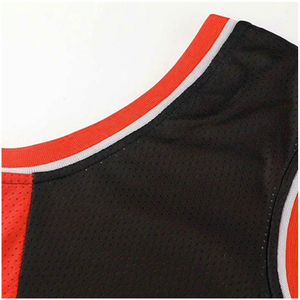 Uniforme de baloncesto de alta calidad hecho a medida para hombre con característica transpirable y logotipo impreso Uniforme de baloncesto de la mejor calidad - Product Image 2