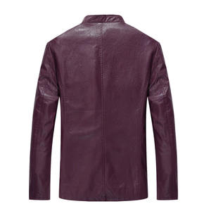 Chaqueta de Cuero Cálida para Hombre que Combina la Funcionalidad de una Chaqueta de Invierno con una Apariencia Elegante - Product Image 3