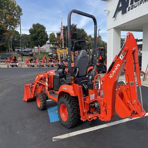 รถแทรกเตอร์ขนาดเล็ก Kubota BX23S - เครื่องยนต์ดีเซล 23 แรงม้า - พร้อมที่ตักดินและหลังขุด - ขับเคลื่อน 4 ล้อ - เกียร์ไฮโดรสแตติก - รถแทรกเตอร์สำหรับงานจัดสวน - Product Image 6